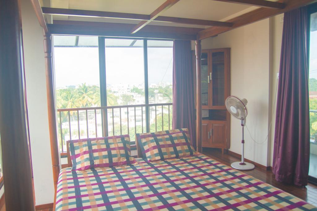 Gulmohar - Luxurious Penthouse Family Rooms *