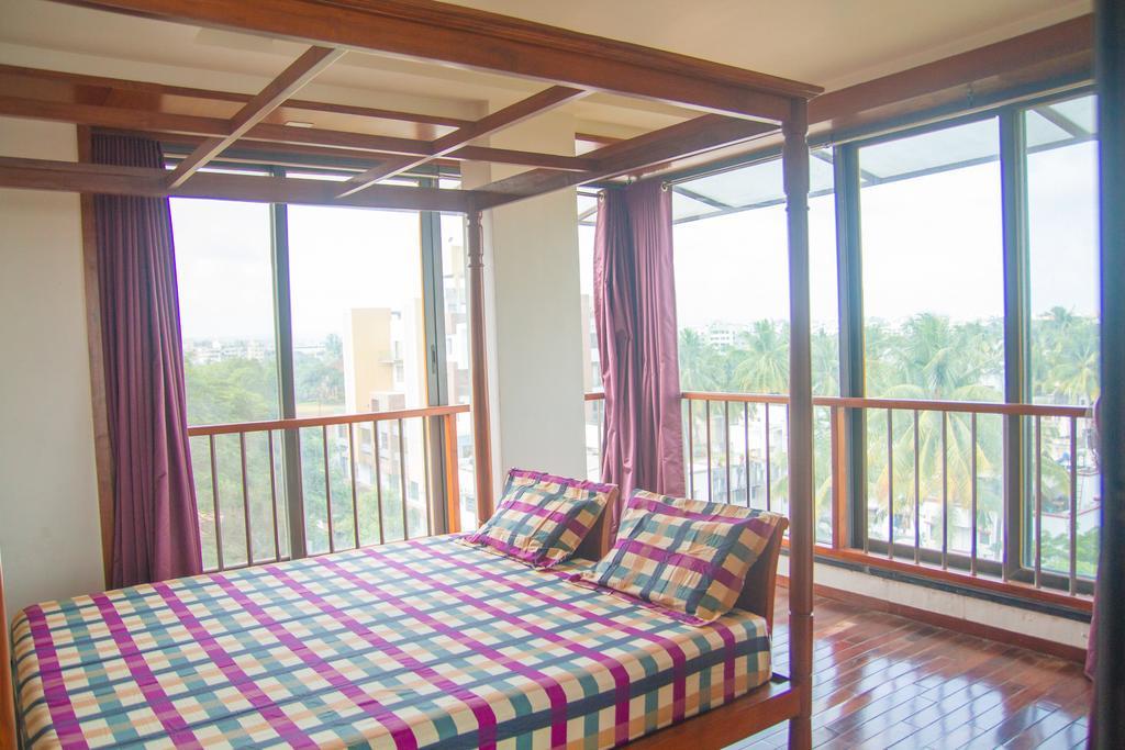 Gulmohar - Luxurious Penthouse Family Rooms Apartment Kolhapur